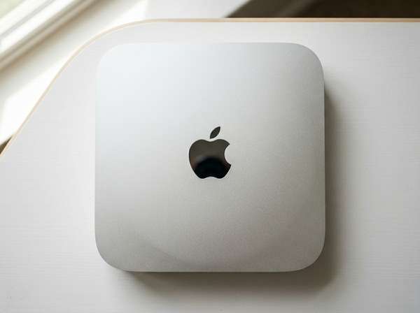 Mac_mini_M4_computer_top_202605040028.jpeg