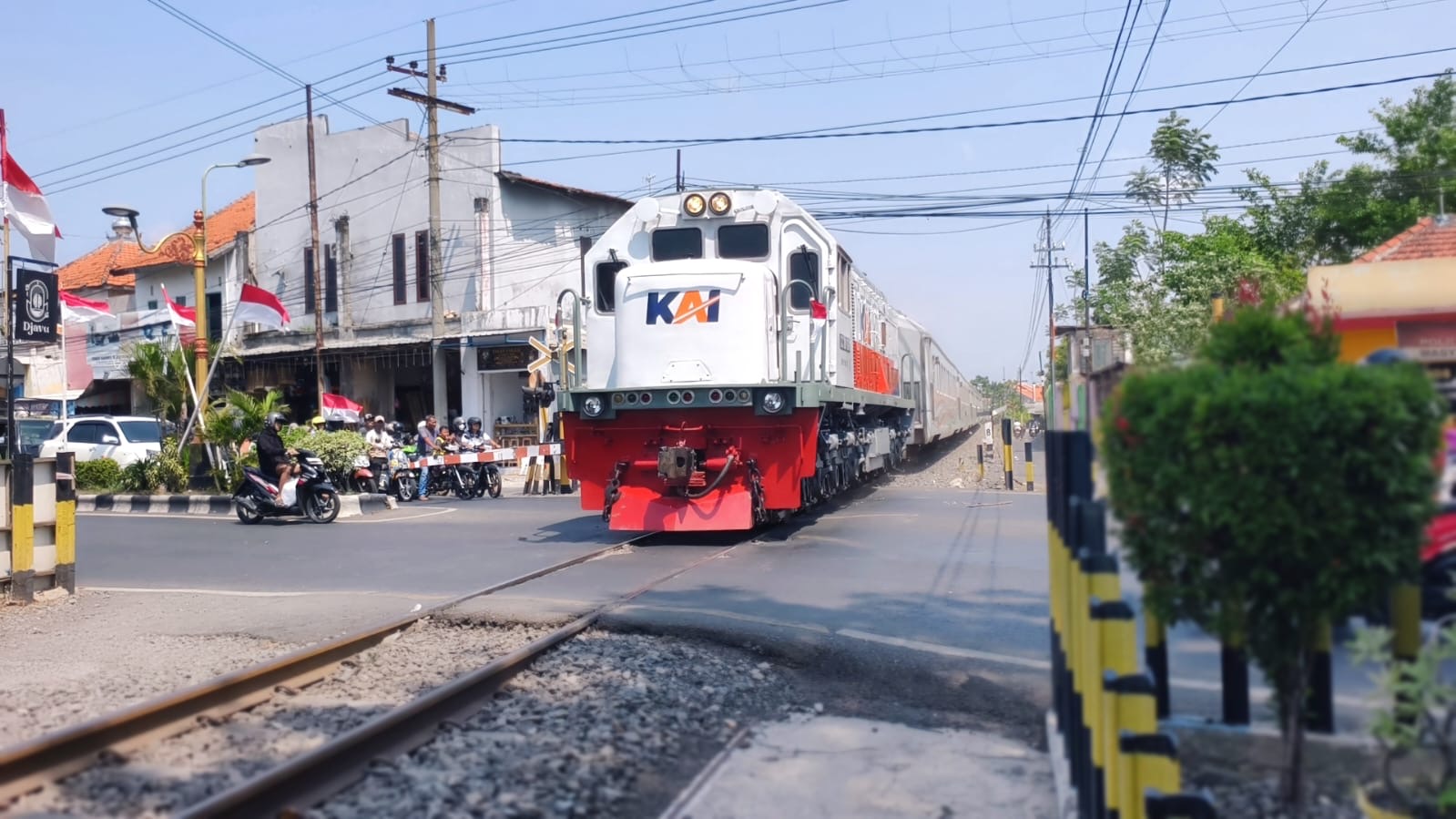 KAI Daop 9 Akan Perbaiki Dua Perlintasan di Probolinggo, JPL 13 Leces Gunakan Beton CLC