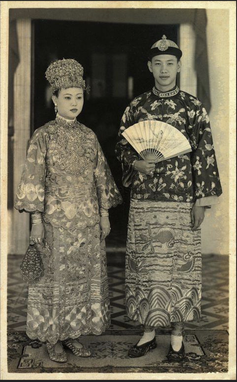 Wedding photograph of Lim Kim San and Pang Gek Kim in Peranakan wedding costume