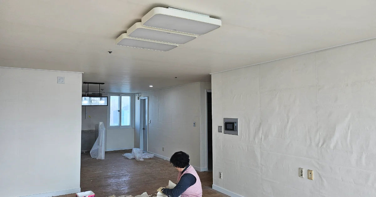 부천 상동 아파트도배시공 34평 확장 전체 실크도배 시공 곰팡이제거후