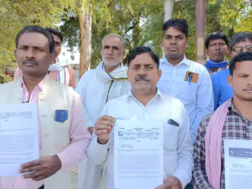 चंदौली : जिला मुख्यालय पर विभिन्न संगठनों ने सौंपा ज्ञापन , राजस्थान की घटना पर दिखा आक्रोश, बोले- बजरंग दल पर लगे प्रतिबंध