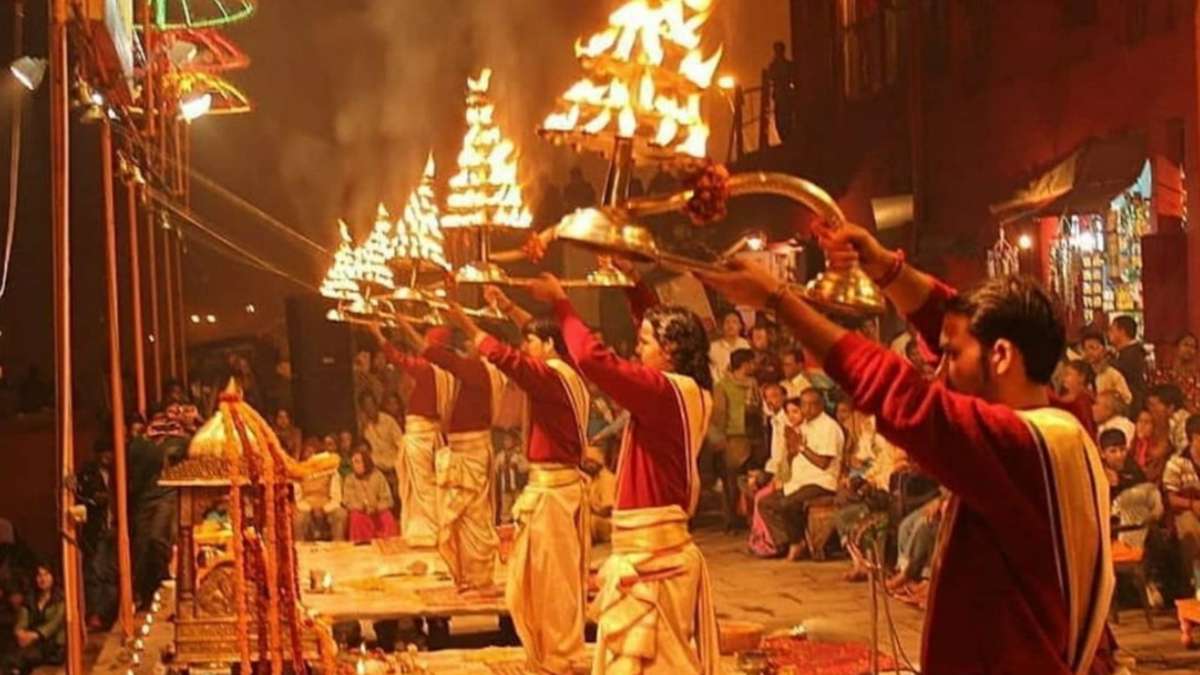 वाराणसी की तरह कोलकाता में भी गंगा आरती शुरू, गुरुवार को उद्घाटन करेंगी मुख्यमंत्री ममता बनर्जी,,,।