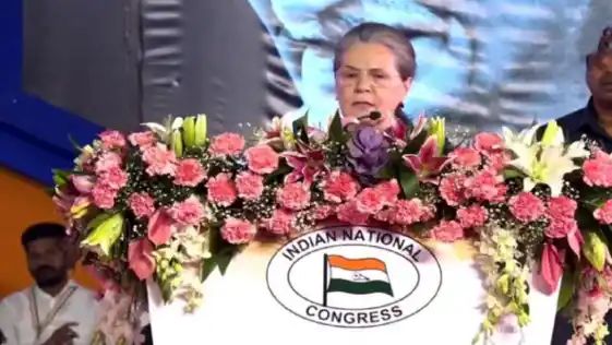 छत्तीसगढ़,, रायपुर : 'भारत जोड़ो यात्रा मेरी सियासी पारी का आखिरी पड़ाव.' सोनिया ने कांग्रेस अधिवेशन में कही ये बड़ी बात,,,।