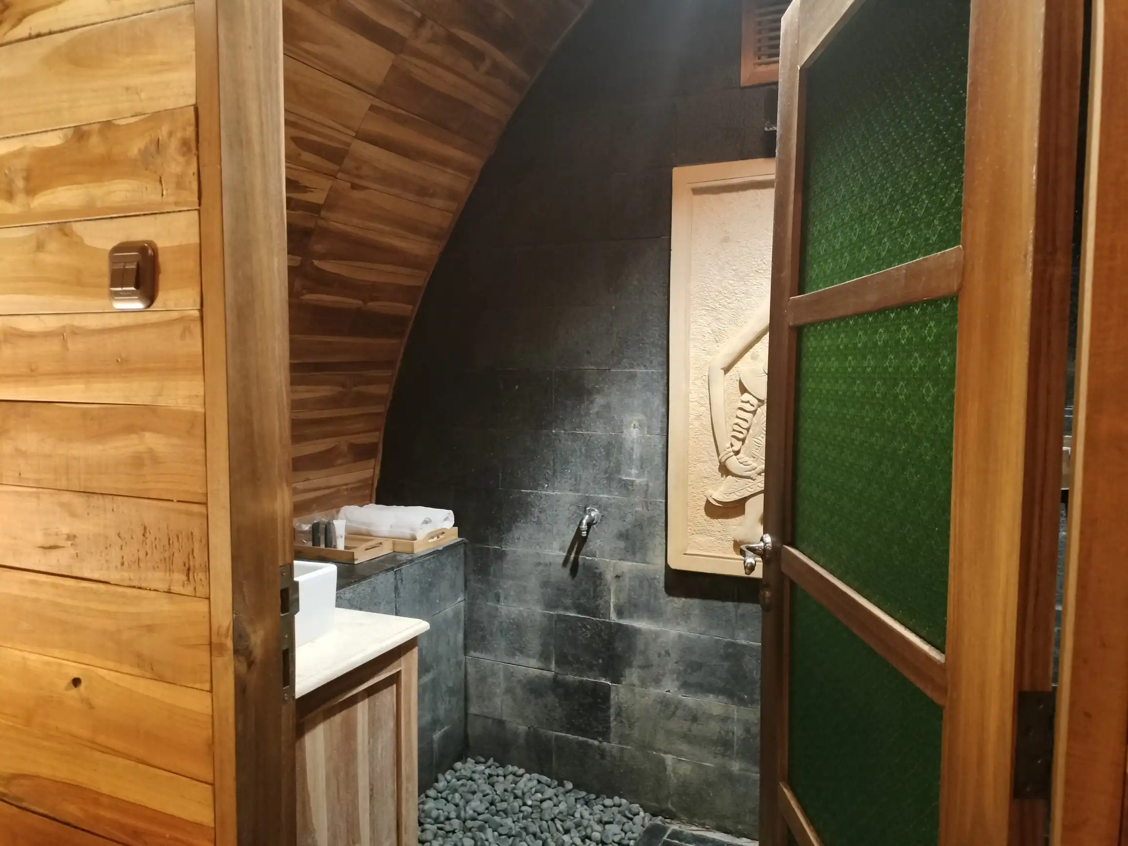 kamar mandi vila ranggawuni shanaya resort