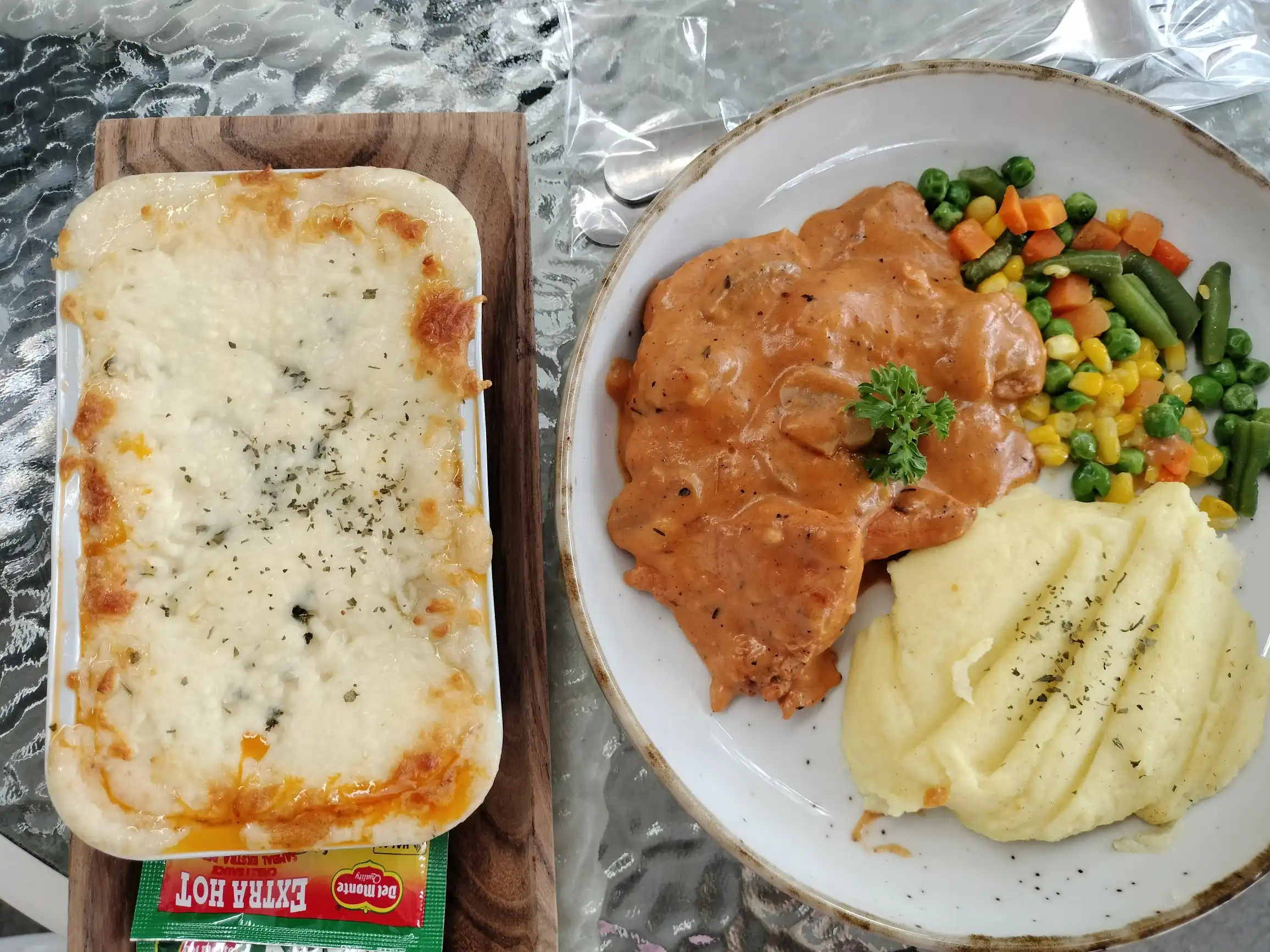 masakan di momo's coffee & bakery