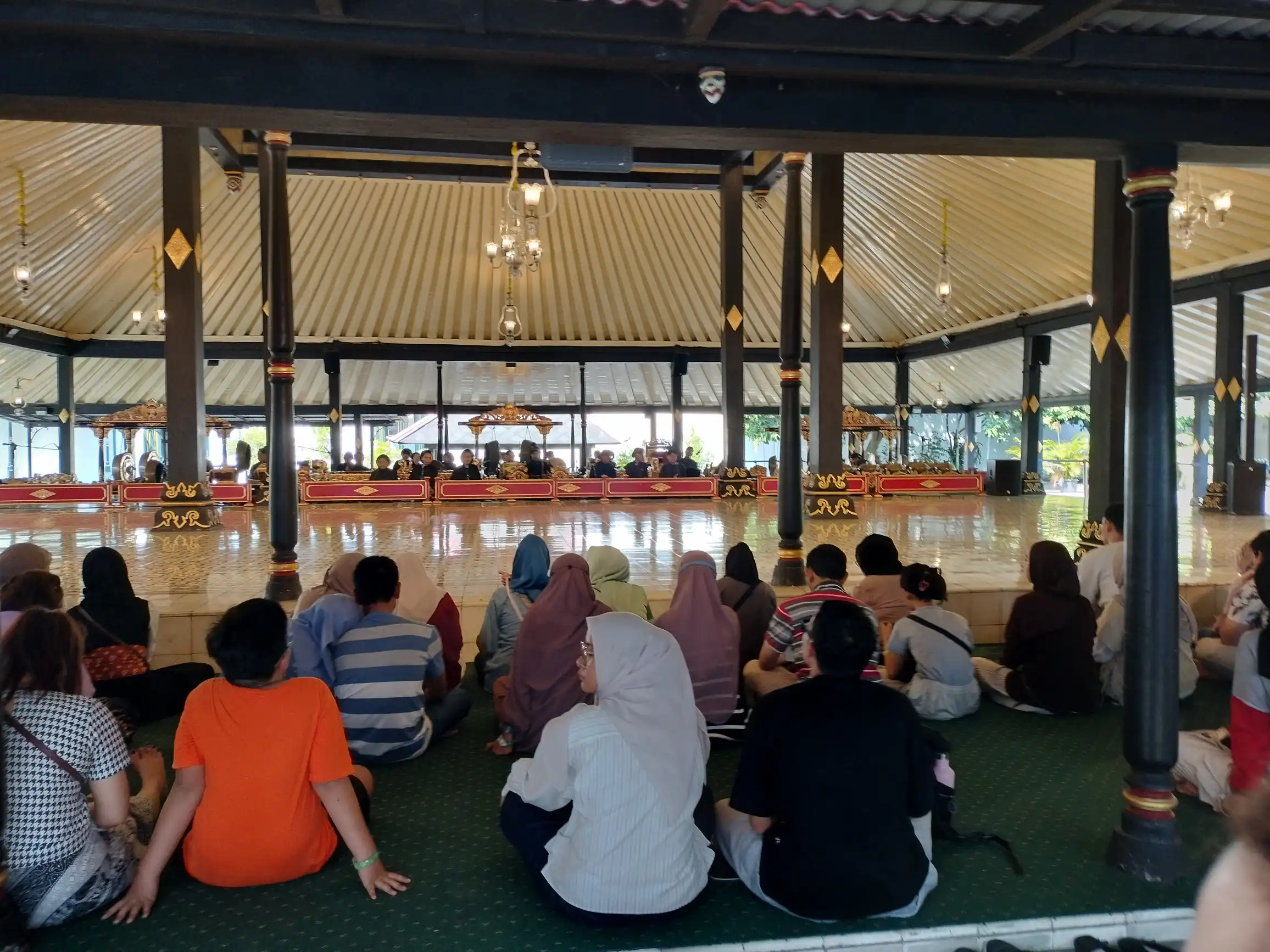 pagelaran seni di keraton yogyakarta