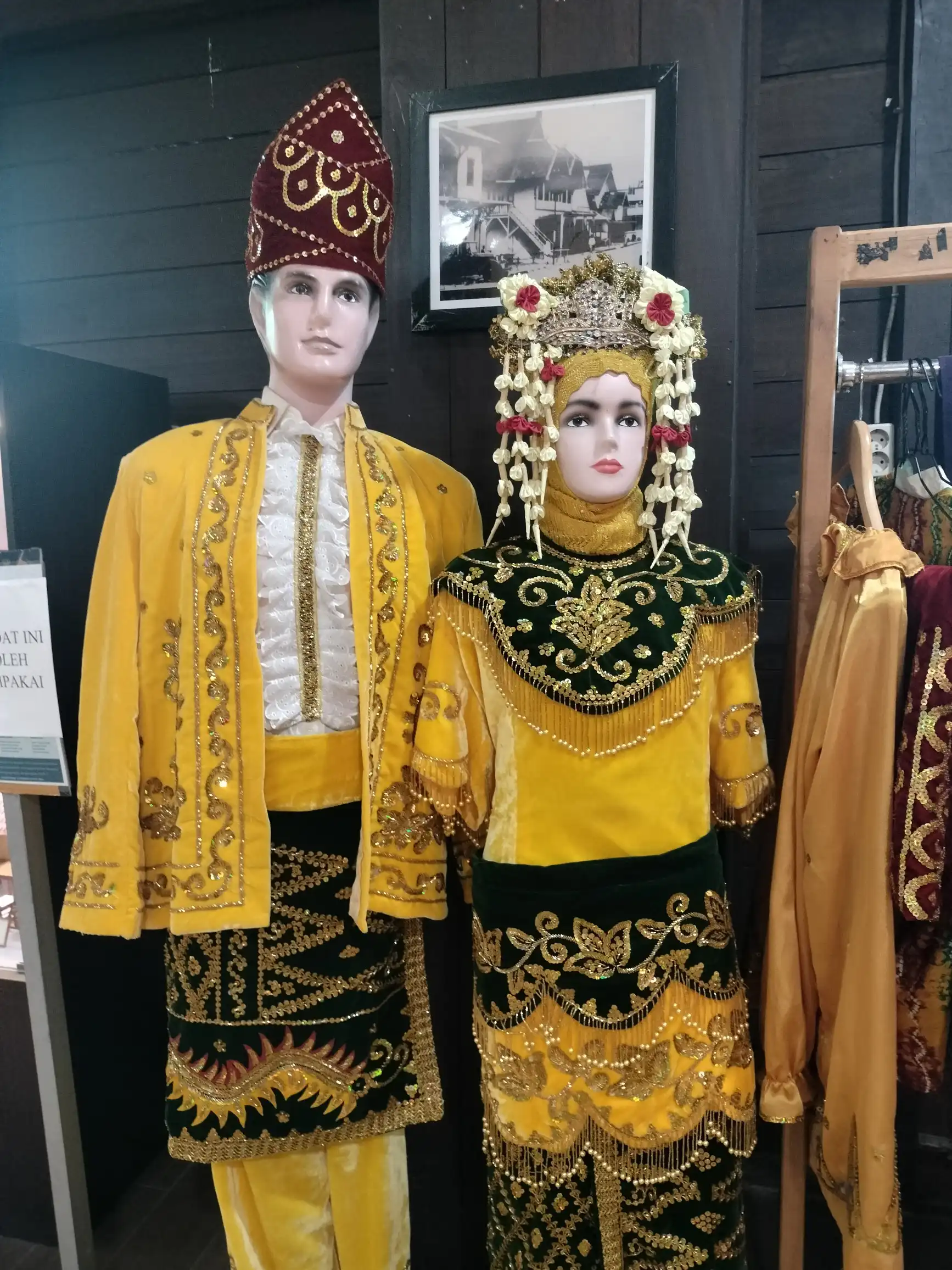 baju pengantin banjar