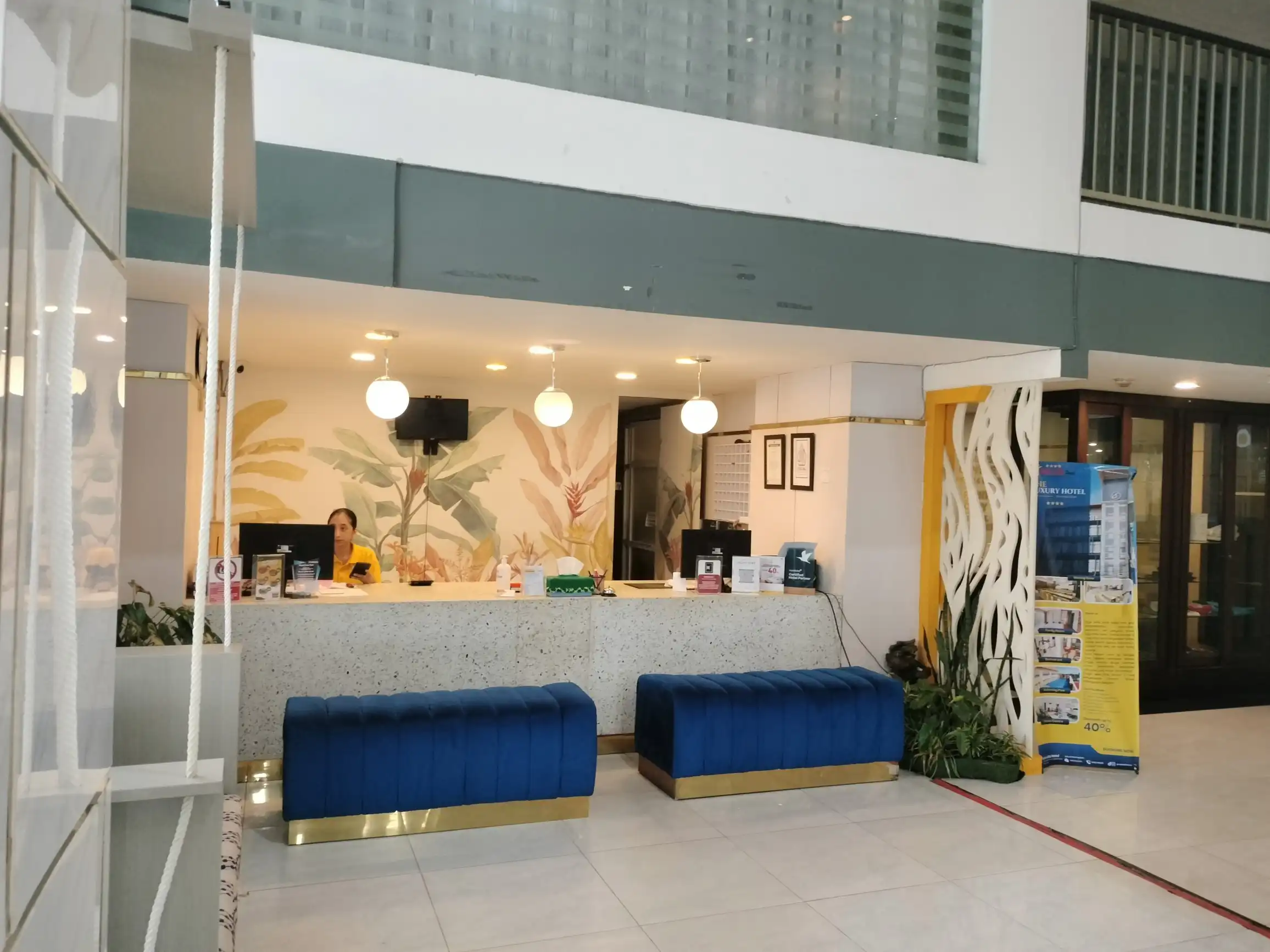 lobby royal jelita hotel