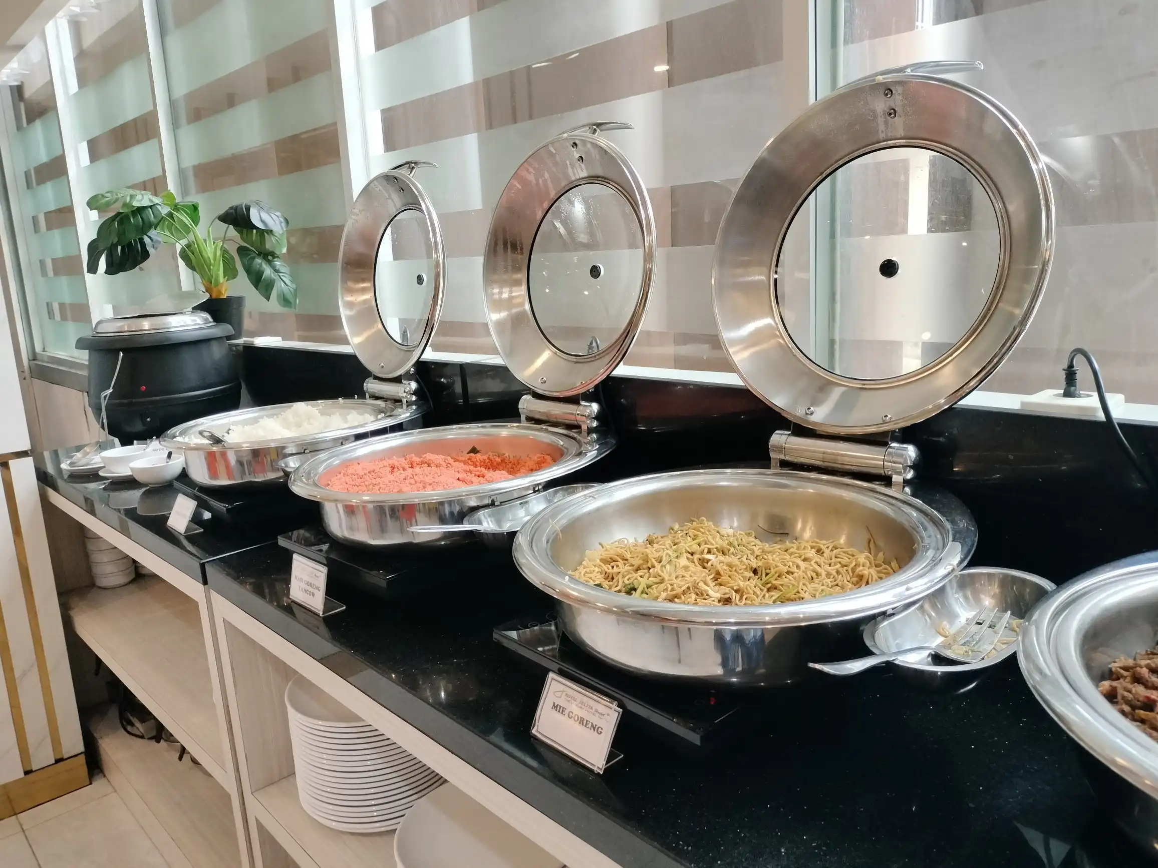 menu sarapan royal jelita hotel