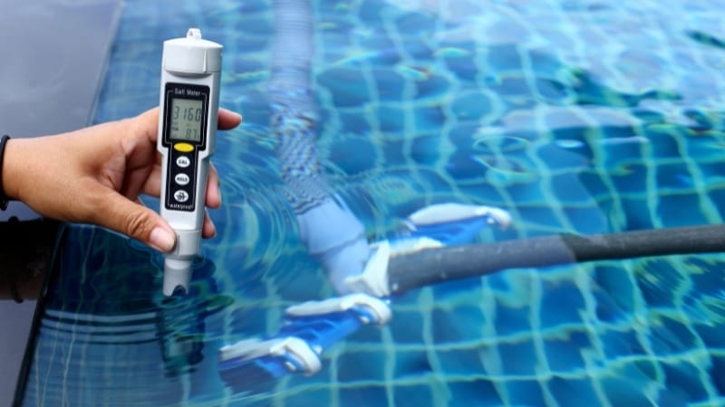 Choosing the Right Swimming Pool Maintenance Contractor