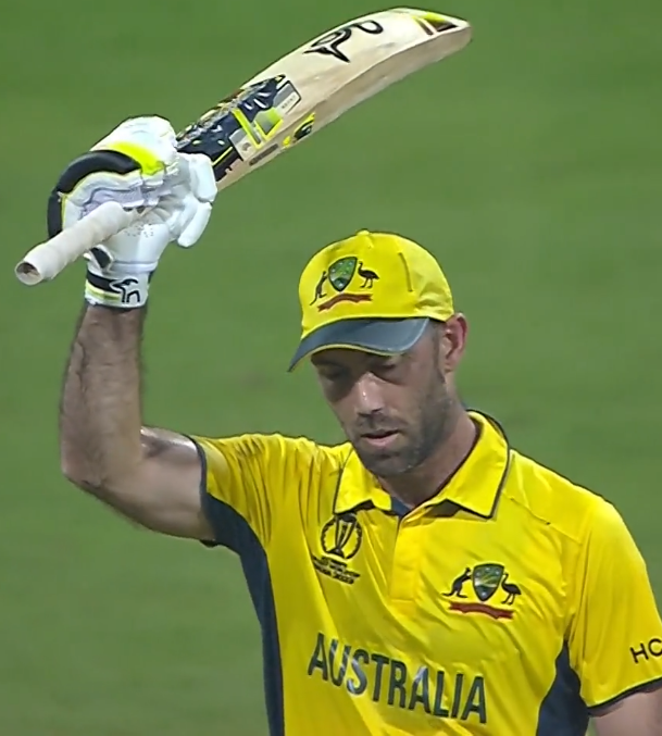 glenn maxwell scored 100 run 