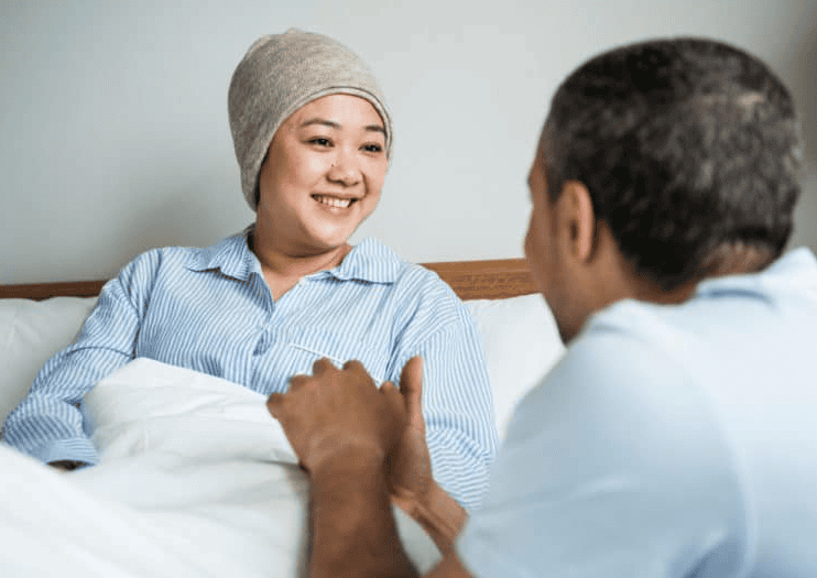 Cẩm nang chăm sóc giảm nhẹ tại nhà cho người bệnh ung thư phổi giai đoạn cuối