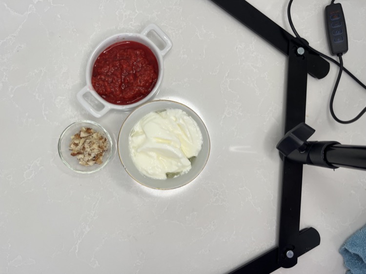 Almond and Red Berry Yogurt — photo 1