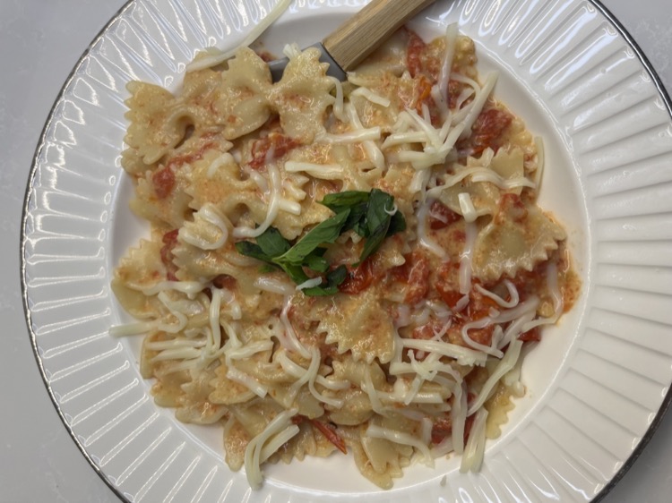 Pasta with Cheese and Tomato Sauce — baby-led weaning recipe for 9+ months