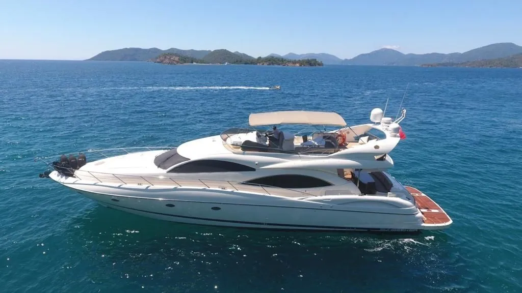 Арендуйте 24м Sunseeker 74 в Гёчек