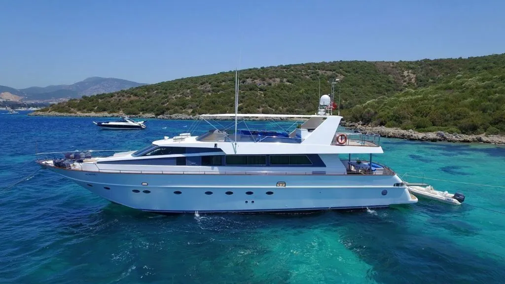 Взять в чартер 27м моторная яхта Motor Yacht 88 в Гёчек