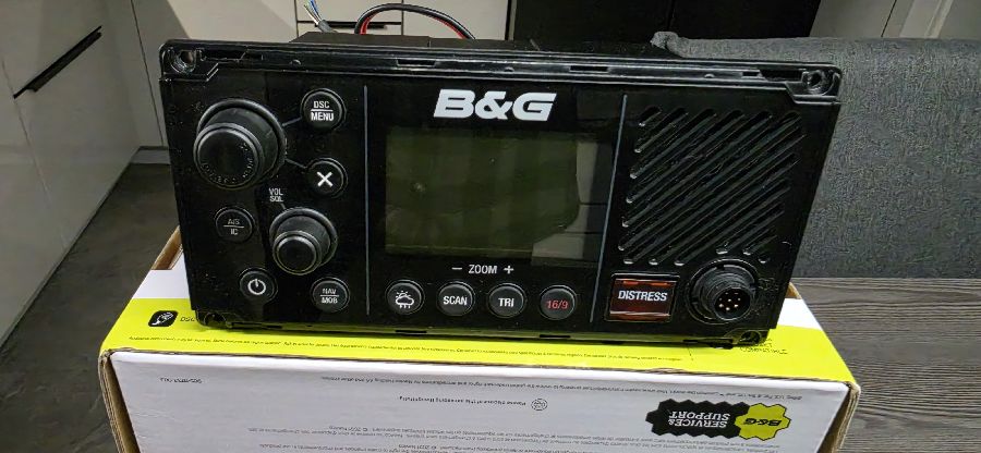 B&G Radio V60 with Handset H60 — photo 4