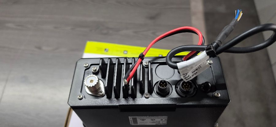 B&G Radio V60 with Handset H60 — photo 6