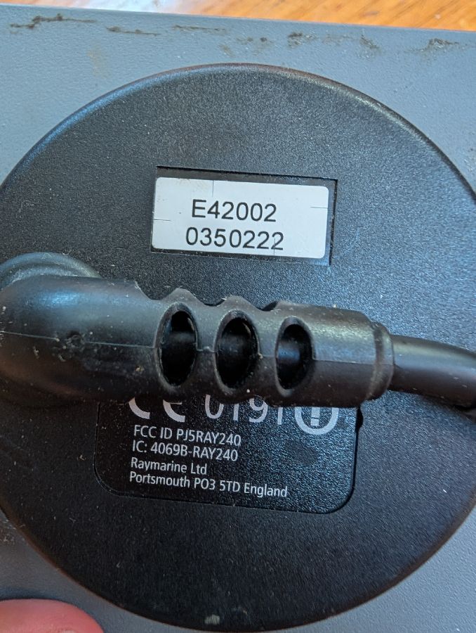Raymarine RAY240E ACTIVE SPEAKER — photo 3