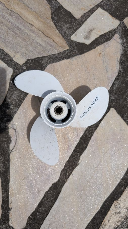 Propellers for sale: Honda 4 Strokes 20 HP & Yamaha 2 Strokes 9.9 HP — photo 2