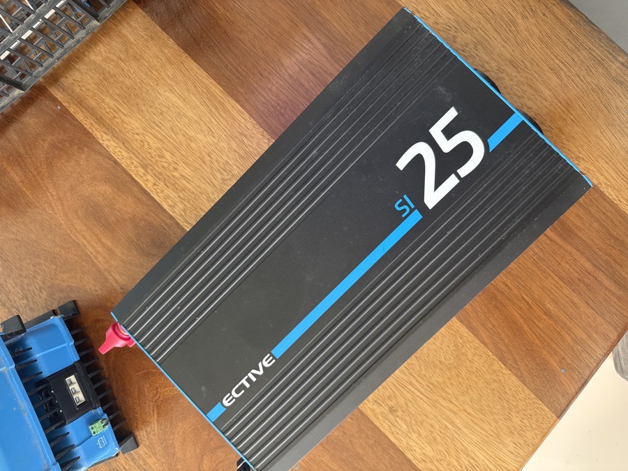 Active SI 25 2500W Inverter