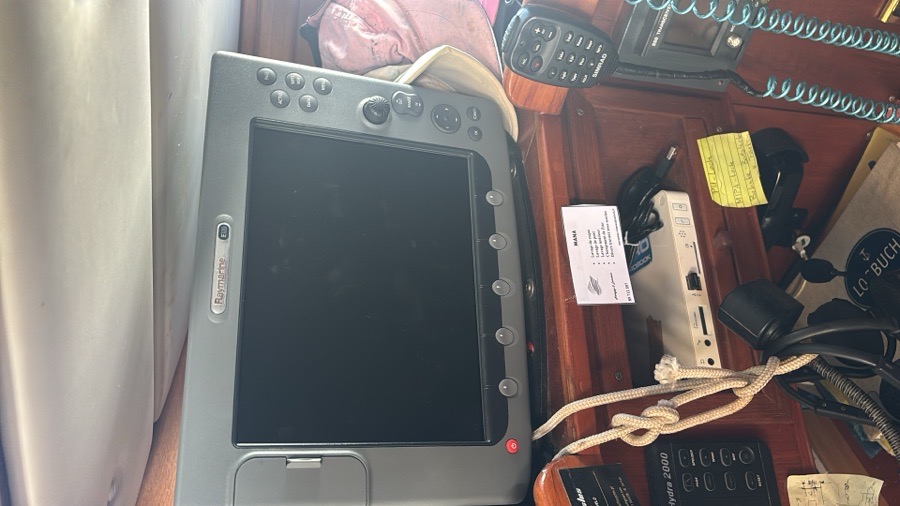 Top RAYMARINE 12” PLOTTER