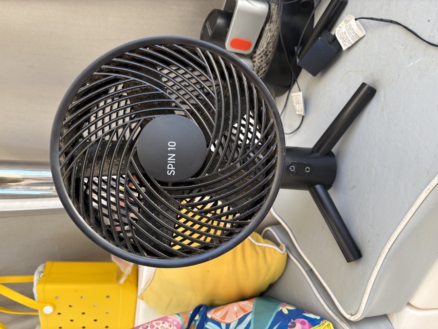 Spin 10 desk fans. (X2)