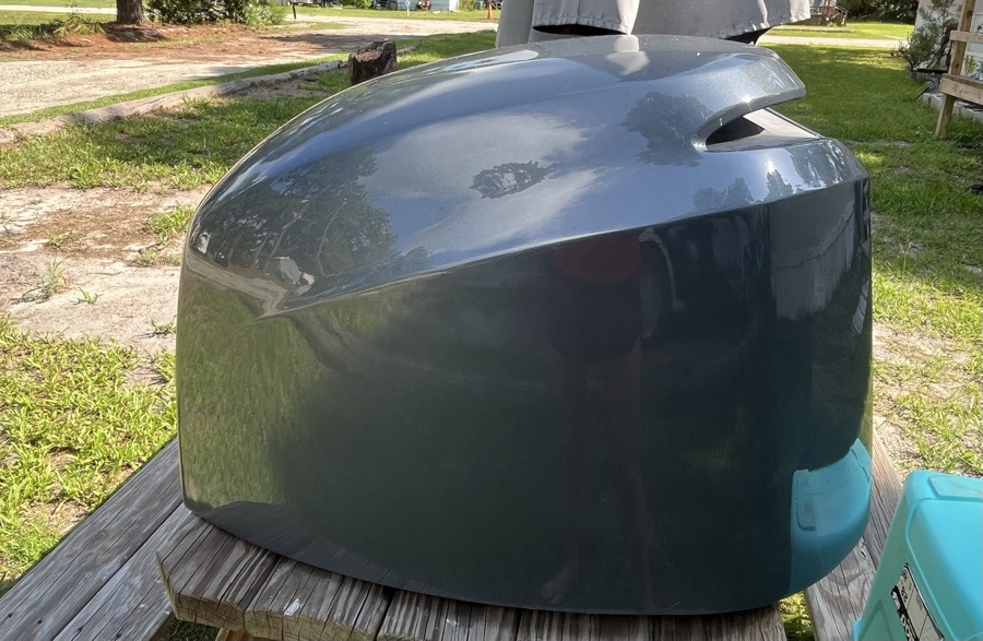 Outboard Motor Cowling / Engine Cover – Good Condition — photo 4