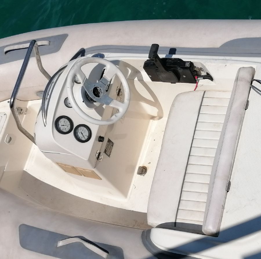 Semirrígida Avon 320 DL