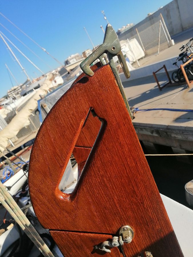 Folding Teak and Bronze Bathing Ladder with 6 Steps — photo 3