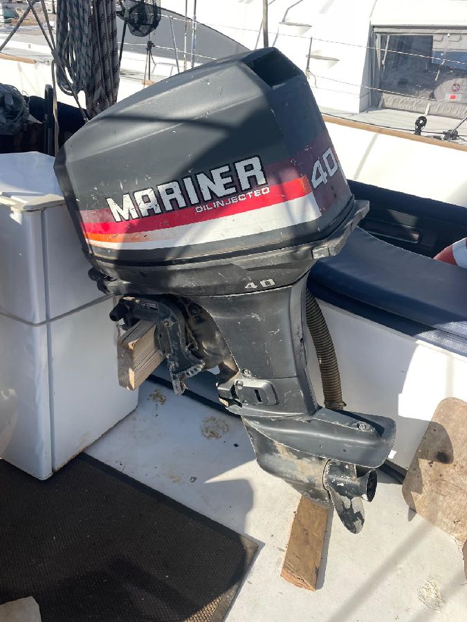 Mariner 40 hp Outboard — photo 2