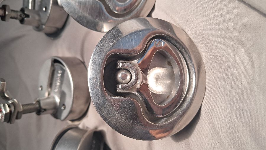 5x Southco flush pull latch for deck hatches — photo 2