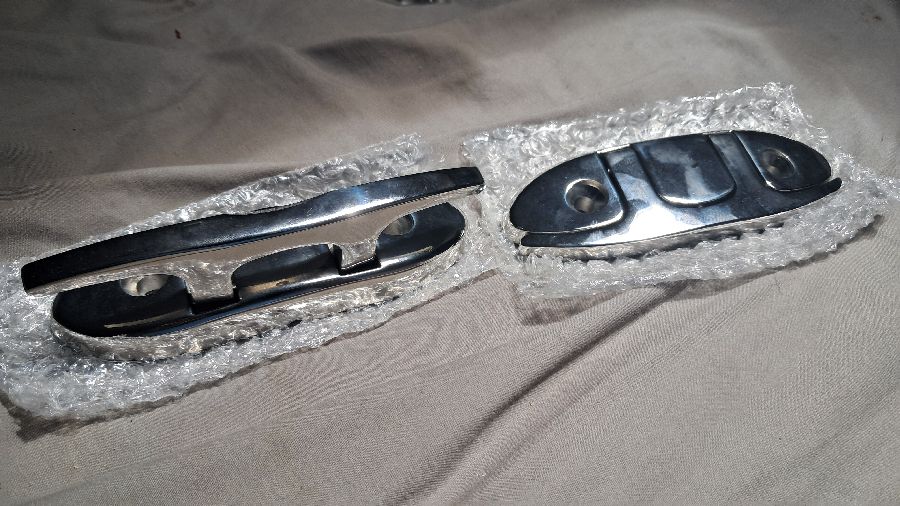 316 folding cleats & hardware