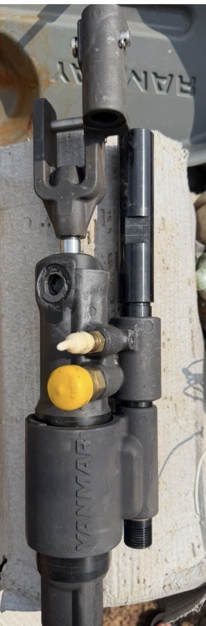 Power steering cylinder yanmar
