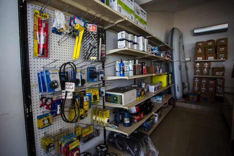 Shelter Bay Marina Chandlery
