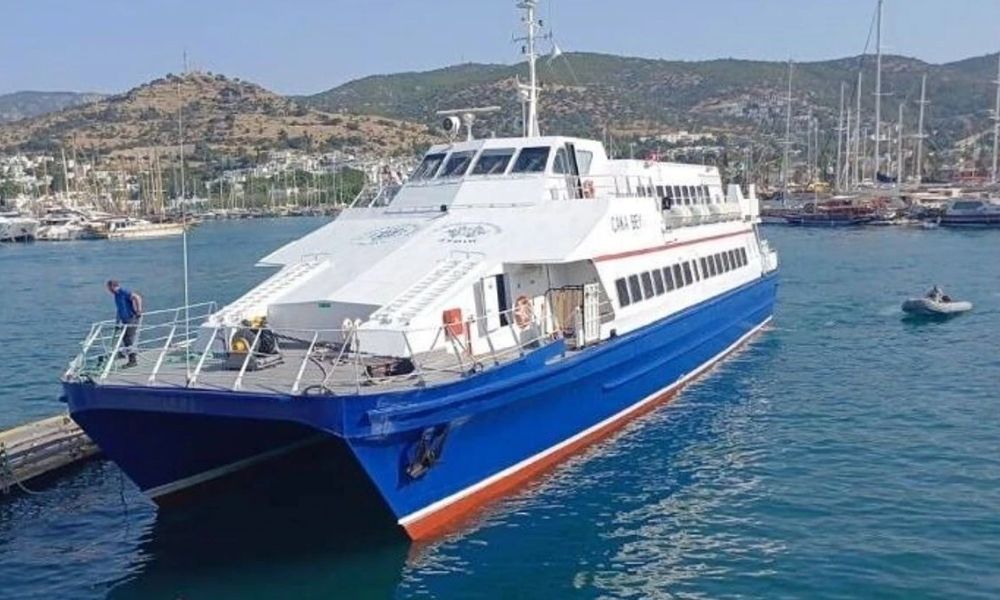 Mavi Yolculuğun Kapısı: Bodrum Feribot Seferleri ve Popüler Rotalar