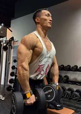 Profile photo of bodybuilder Shin Jun-seo