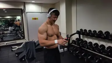 Profile photo of bodybuilder Lee Shin