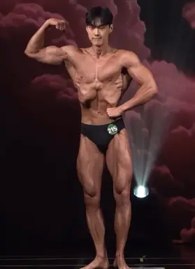 Profile photo of bodybuilder Park Jun-young