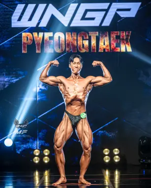 Profile photo of bodybuilder Lee Deok-hyun