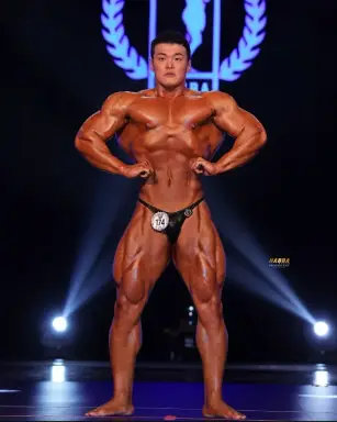 Profile photo of bodybuilder Baek In-geun