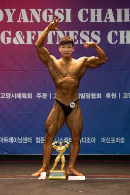 Profile photo of bodybuilder Kim Yong-min