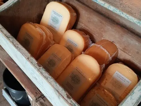 't Landwinkeltje en Melktap Firma Van Zee