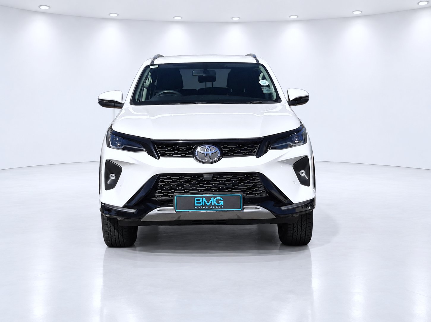 2025 Toyota Fortuner — Front
