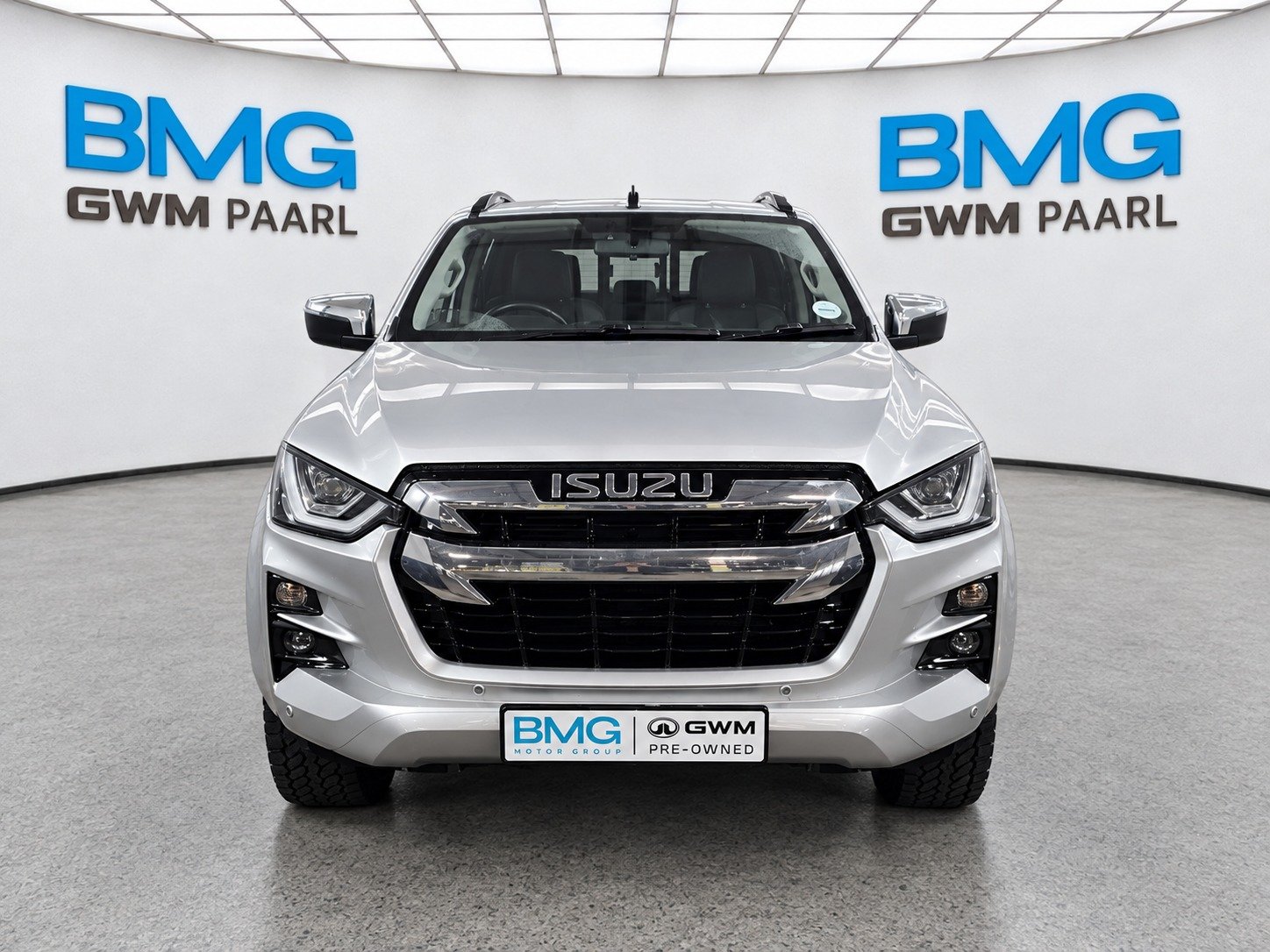 2024 Isuzu D-Max — Front