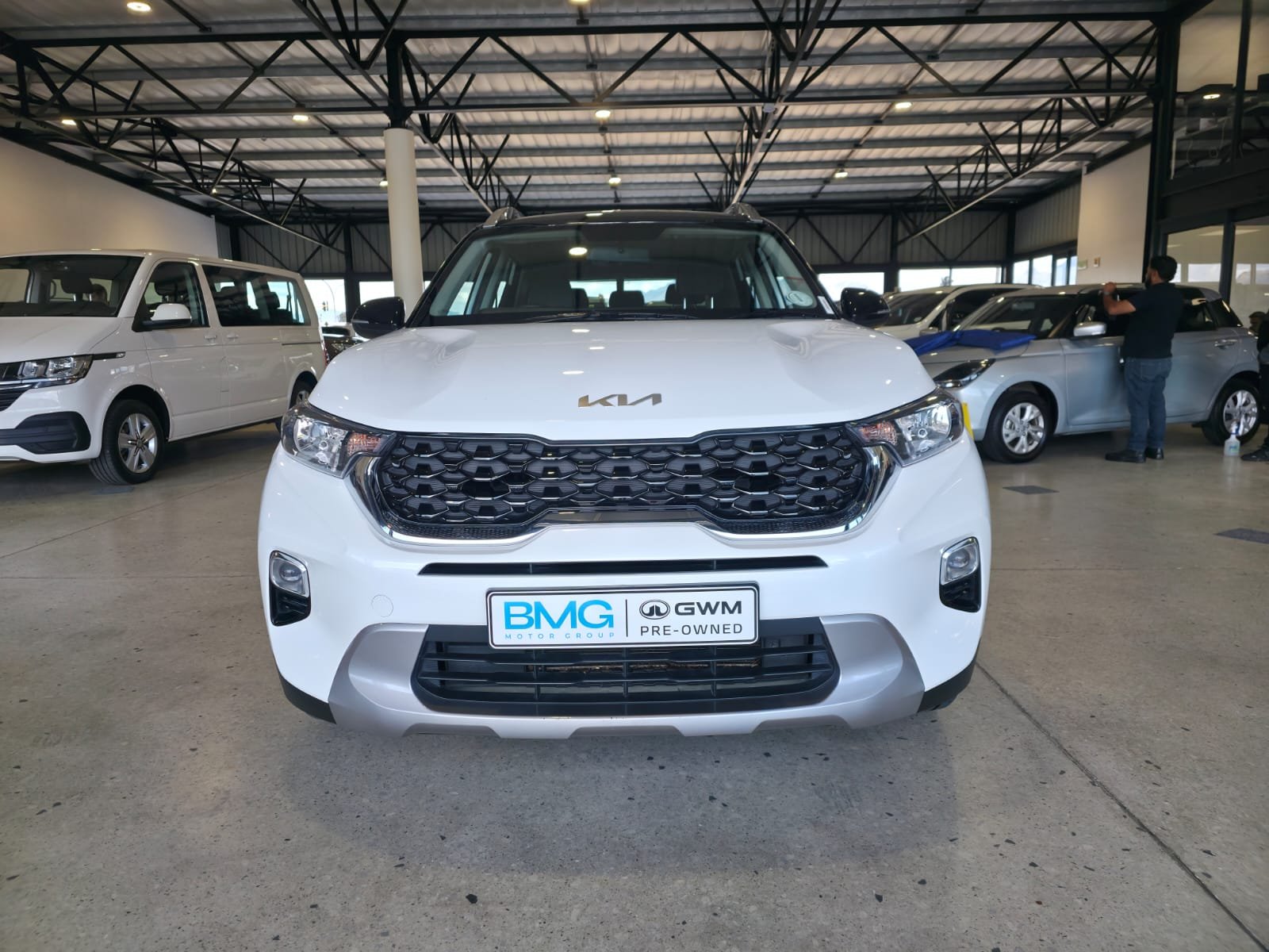 2022 Kia Sonet — Front