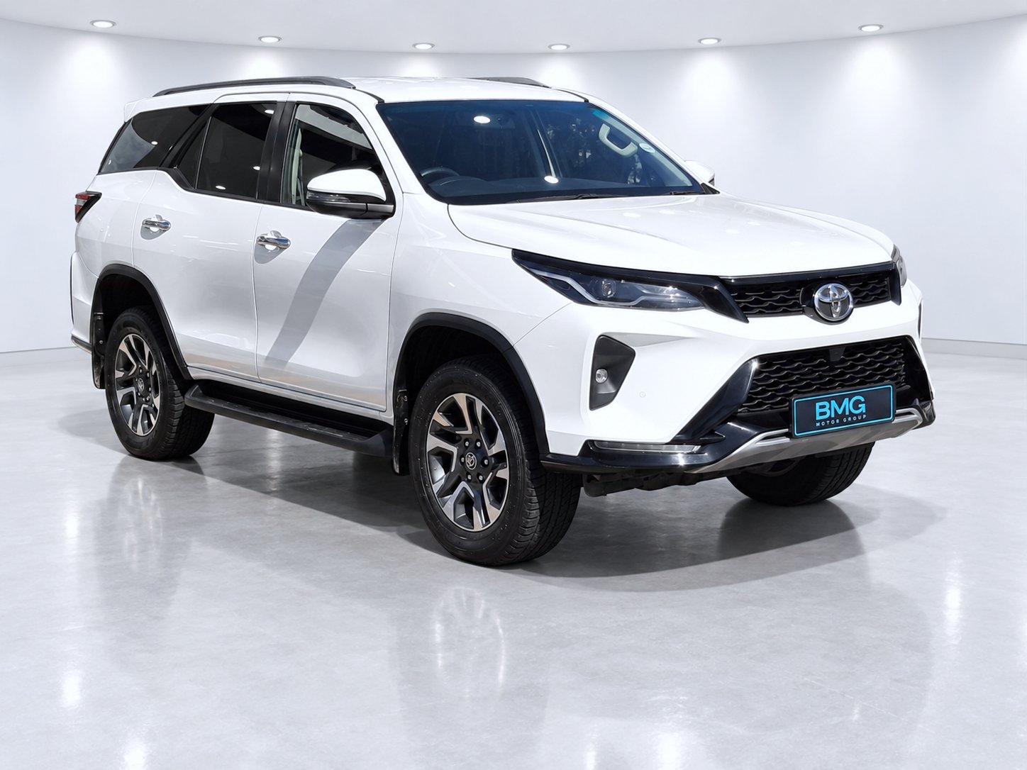 2025 Toyota Fortuner — Front-right three-quarter
