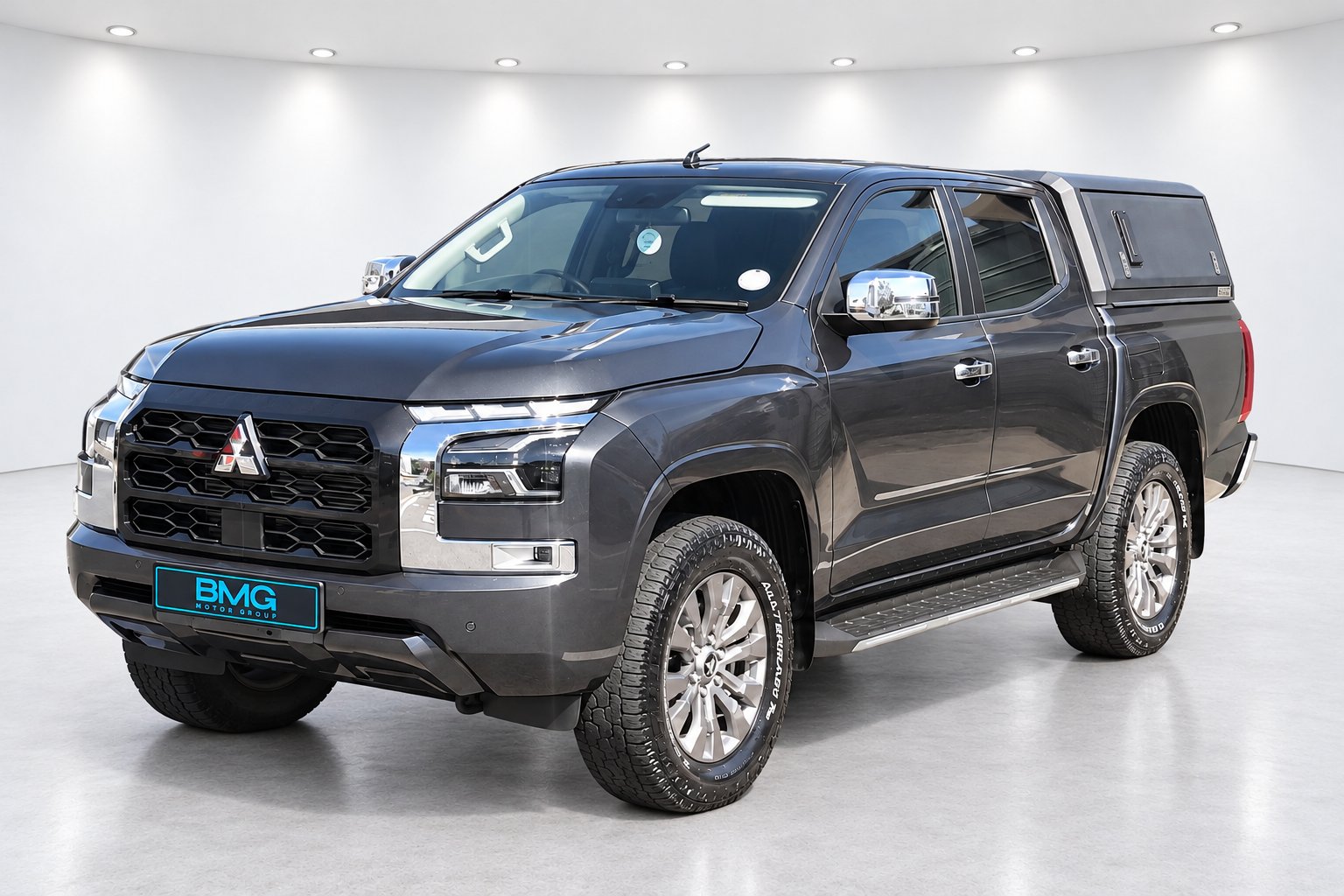 2025 Mitsubishi Triton — Front-right three-quarter