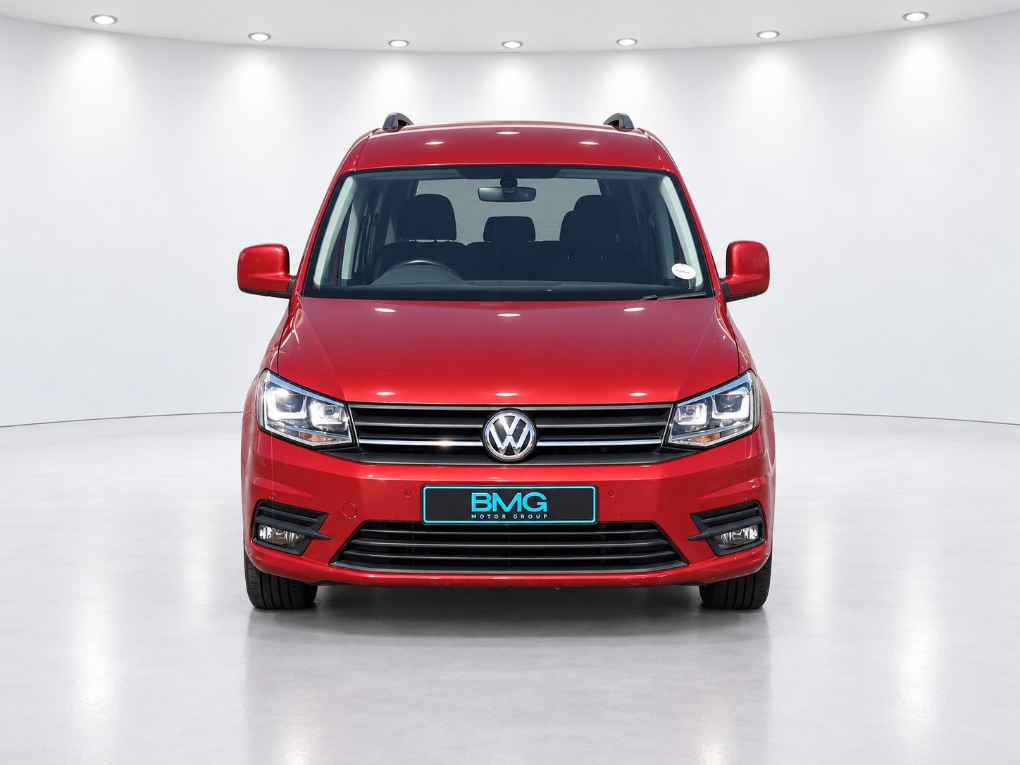 2020 Volkswagen Caddy — Front