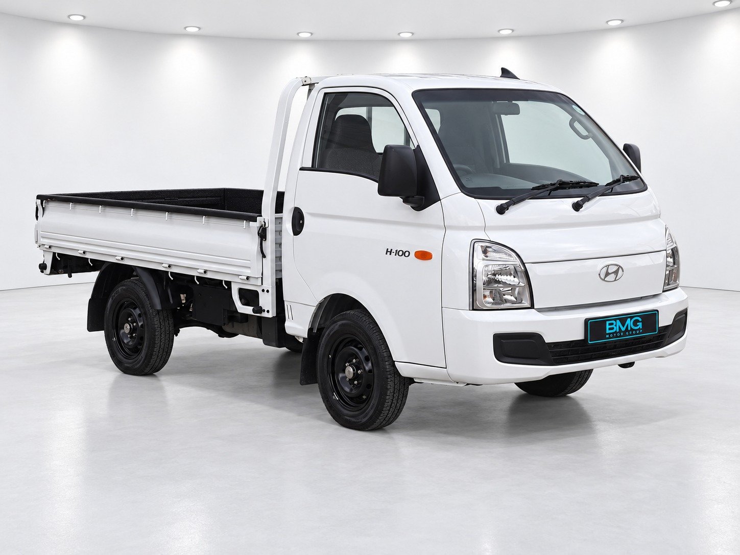 2026 Hyundai H100 Bakkie — Front-right three-quarter